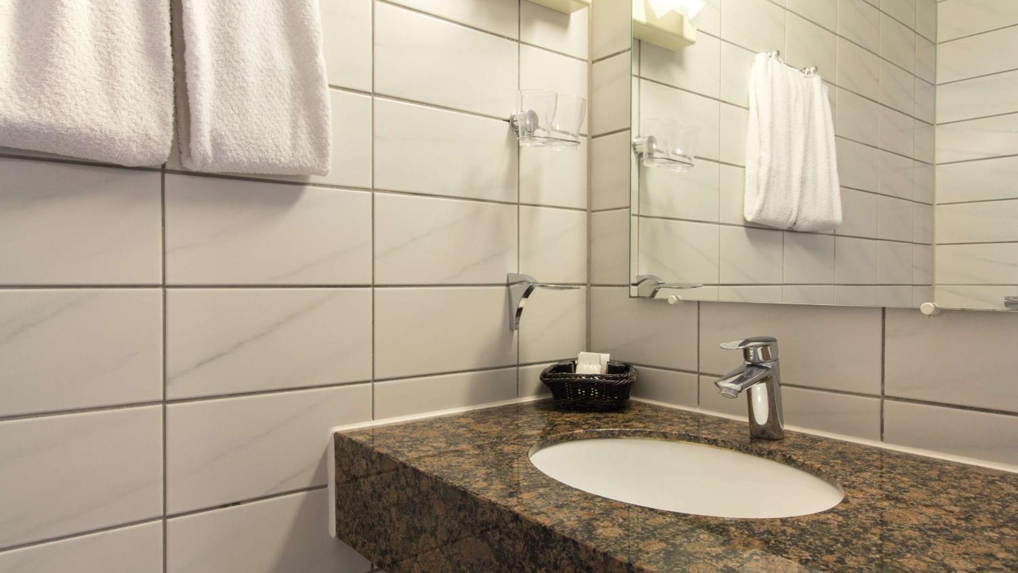 Superior Triple Room,1414904736:JPEG